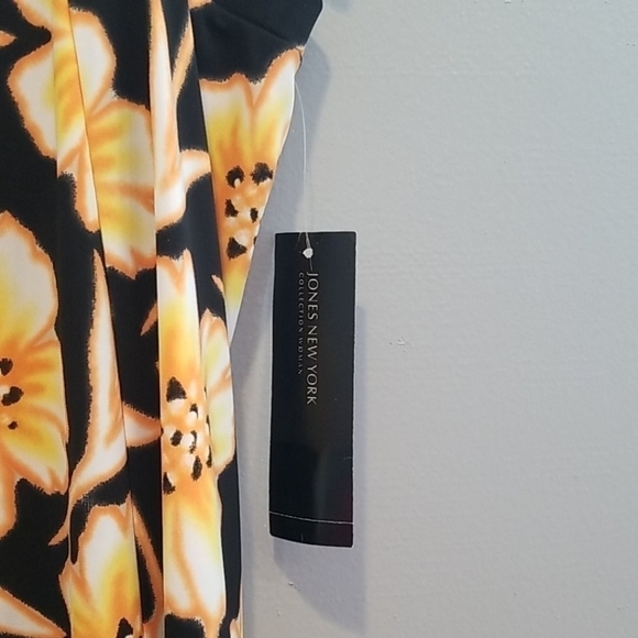 Jones New York Black Floral pull On Skirt Sz 2X - Picture 3 of 7
